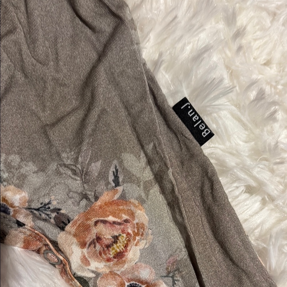 Belan J Floral Kids One Piece - Picture 3 of 5